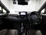 SUVならではの見晴らしの良い前方視界で快適なドライブをお楽しみいただけます!