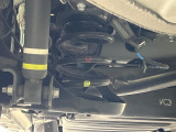 お車を安心してお乗りいただく為には、足回りの定期点検が欠かせません。サービスサポート(有償保証)では無料点検もご提供しており、安心のカーライフをお過ごしいただけるサポート体制が整っています。