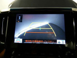バックガイドモニターで、後方を確認しながら安心して駐車することができます。運転初心者も熟練者も必須の機能ですよ!