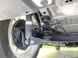 お車を安心してお乗りいただく為には、足回りの定期点検が欠かせません。サービスサポート(有償保証)では無料点検もご提供しており、安心のカーライフをお過ごしいただけるサポート体制が整っています。