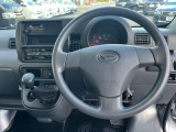 自動車保険も取り扱っております。お車ご購入の際に、お気軽にご相談下さい。万が一の時に備えて、お客様に合ったプランをご提案します。