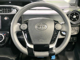 インテリアに合わせたデザインのステアリングは、運転される方のことも考え、運転しやすい形状、大きさです。是非一度、実際に触ってお確かめください。