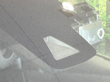 【トヨタセーフティセンス】走行中に前方の車両等を認識し、衝突しそうな時は警報とブレーキで衝突回避と被害軽減をアシスト。より安全にドライブをお楽しみいただけます。