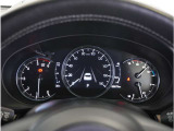 【明るく見やすいメーター】視認性が良く明るく見やすいメーター。運転者にとって見やすいメーターは運転していても疲れないですよね。