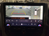 ディスプレイオーディオやカーナビは、現代のドライブにおいて欠かせない装備のひとつです。初めての場所でも迷いにくく、快適なルート案内で運転をサポートします。移動中のエンターテインメント性も高まります。