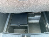 荷物を積むのに便利なスペースもございます♪