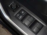 電動格納式ドアミラー・パワーウインドウを装備しています。