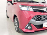 フォグランプ装着車です。暗い夜道の車両前方を明るく照らします