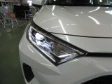 1灯の光源でハイ・ローを切り替えられるBi-Beam LEDランプ+LEDクリアランスランプ(オートレベリング機能付)