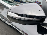 納車前整備は、メルセデスベンツ国際認定メカニックによる最新の検査ライン等の施設が充実した当社工場で入念に行います。メルセデス・ベンツの定める厳しい基準をクリアしたお車のみをご案内させて頂きます。