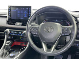 運転席まわりです。 各操作スイッチは使いやすい位置に配置されてます。