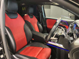 メルセデス・ベンツの定める厳しい基準をクリアしたお車のみをご案内させて頂きます。納車前整備はメーカー規定に基づき100項目以上にも及ぶ点検を熟練のメカニックによって行いご納車させて頂きます。