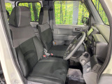 運転席シート廻りは使用感も少なく、良好な状態となっています。丁寧に使われていたことがよくわかりますね。