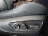 パワーシート搭載。微妙な調整が手軽にでき、ピッタリのポジションで運転することが可能です。