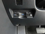 ETC!料金所も止まる事無くスイスイです!窓を開ける必要も無いので雨や花粉、排気ガスの浸入もありません!今や必需品ですネ!