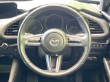 【純正革巻きステアリング】上質な革を使用することで、手にしっかり馴染みとても運転しやすいハンドルです♪