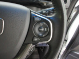 Hondaセンシングの機能のひとつ、アダプティブクルーズコントロール付!アクセルから足を離しても設定したスピードと前車との車間を保ち走行してくれます!車線維持もアシスト☆高速道路で疲労軽減ですね☆
