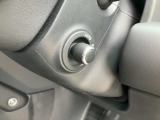 【電動コラム】シートメモリーと合わせて使用すると複数人運転する場合は、お好きなポジションを記憶する事ができます。細かな調節も可能なため、ストレスなく運転が出来ます。