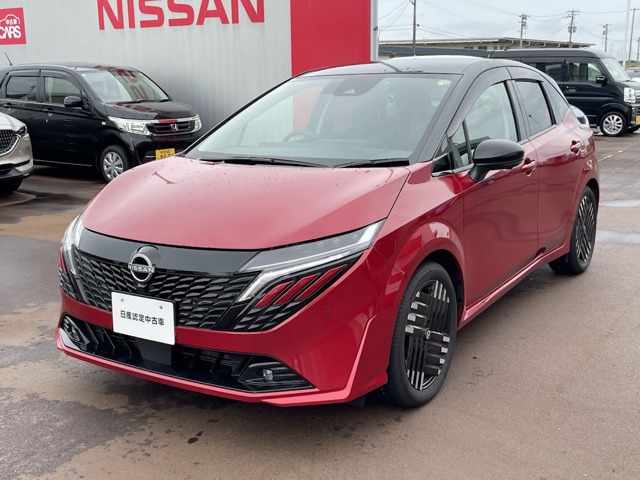 ノートオーラ 1.2 G FOUR レザーエディション 4WD