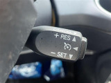 【クルーズコントロール】高速道路や自動車専用道路を走行中にドライバーが設定した速度で、アクセルペダルを踏まなくても、一定の車速で走行してくれます!