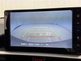 バックモニター付なので後退時に後方が見えるので安心。 車は構造上、死角がたくさんなので万が一を考えると必須ですね。 あくまで補助の為の装備、バックは目視で確認する事が重要ですよ。