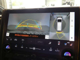 パノラミックビューモニター付きです。車両を上から見たような映像をディスプレイオーディオ画面に表示。運転席からの目視だけでは見にくい、車両周辺の状況をリアルタイムでしっかり確認できます。
