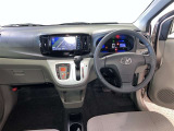 分かりやすく操作しやすい運転席まわりです☆
