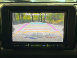 【バックカメラ】駐車時に後方がリアルタイム映像で確認できます。大型商業施設や立体駐車場での駐車時や、夜間のバック時に大活躍!運転スキルに関わらず、今や必須となった装備のひとつです