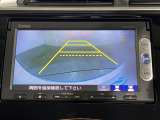 【バックモニター】後ろのカメラの映像をモニターに映し出すことができます!後方の見えない死角や、障害物との距離感をしっかり確認することができます!駐車が苦手な方におすすめです。