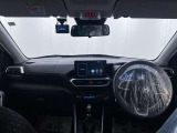 落ち着いたカラーの内装で、ゆったりと運転したい方に。
