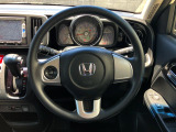 【ステアリングスイッチ】運転中、前方から目線をそらすことなく、オーディオ等の操作が可能な便利機能!安心&快適なドライブを演出してくれます♪