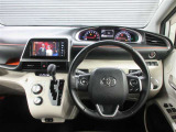 運転席はその車の重要ポイント。ぜひ実際にご乗車ください。お待ちしております。