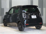 全車整備代金を車両本体価格に含んでおります。法定点検整備または定期点検を実施し、点検記録簿を発行致します。