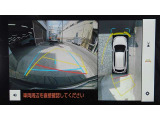 パノラミックビューモニター付きです。車両を上から見たような映像をディスプレイオーディオ画面に表示。運転席からの目視だけでは見にくい、車両周辺の状況をリアルタイムでしっかり確認できます。