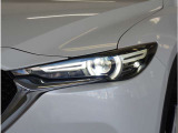 【LEDヘッドライト】省電力で長寿命の明るく運転しやすいLEDヘッドランプです。明るく照らすので暗い夜道からお客様を守ってくれます。お近くの広島マツダまでお越しください。
