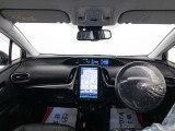落ち着いたカラーの内装で、ゆったりと運転したい方に。