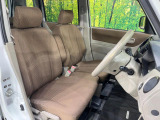 運転席シート廻りは使用感も少なく、良好な状態となっています。丁寧に使われていたことがよくわかりますね。