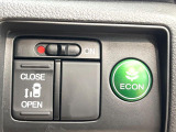 【パワースライドドア】スマートキーや運転席のスイッチでスライドドアの開閉が可能♪電動だから力を入れてドアを開ける必要が無く、小さいお子様でも、重い荷物を持っている時もラクに開け閉めできます♪