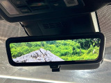 【デジタルインナーミラー】後席の大きな荷物や同乗者で後方が確認しづらい時でも安心!カメラが撮影した車両後方の映像をルームミラー内に表示。クリアな視界で状況の確認が可能です!