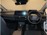 オシャレなインテリアで運転する気分も盛り上がりますよね^^