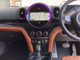 弊社はMINI正規販売店として新型車から旧モデルまでの商品知識と整備知識を備えております。納車後の不明な点等も、お気軽に弊社担当者までお問い合わせ下さい。