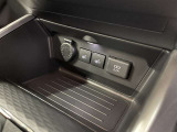 運転席・助手席シートヒーター付き♪お尻や腰回りを温めてくれますよ(^^♪