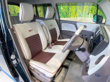 運転席シート廻りは使用感も少なく、良好な状態となっています。丁寧に使われていたことがよくわかりますね。