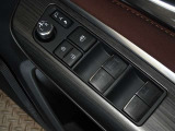 電動格納式ドアミラー・パワーウインドウを装備しています。