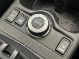 【オールモード4&times;4】2WD/4WDモードを手軽に切り替え可能。燃費重視の2WD、スタック時に役立つLOCK、AUTOモードでは4WDの配分を自動で調整し、路面状況を問わず安定した走りをサポート。