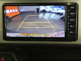 バックガイドモニターで、後方を確認しながら安心して駐車することができます。運転初心者も熟練者も必須の機能ですよ!
