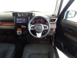 視界良好、操作しやすい運転席です。
