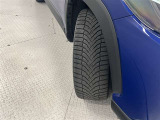 タイヤサイズは225/50R18!残り溝は5ミリ程度です!