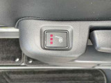 シートヒーターが付いて寒い日も快適です