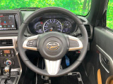 【純正革巻きステアリング】上質な革を使用することで、手にしっかり馴染みとても運転しやすいハンドルです♪